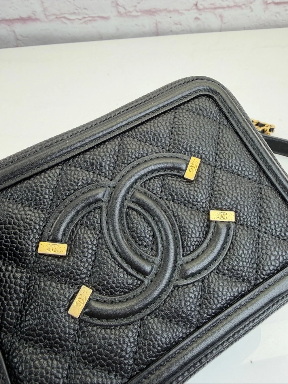 CHANEL Caviar Quilted CC Filigree Vanity Clutch With Chain Black